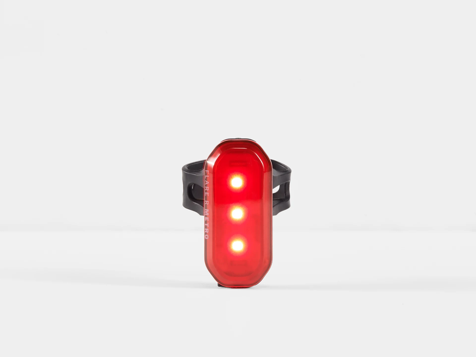 Trek Flare R Metro baklampa