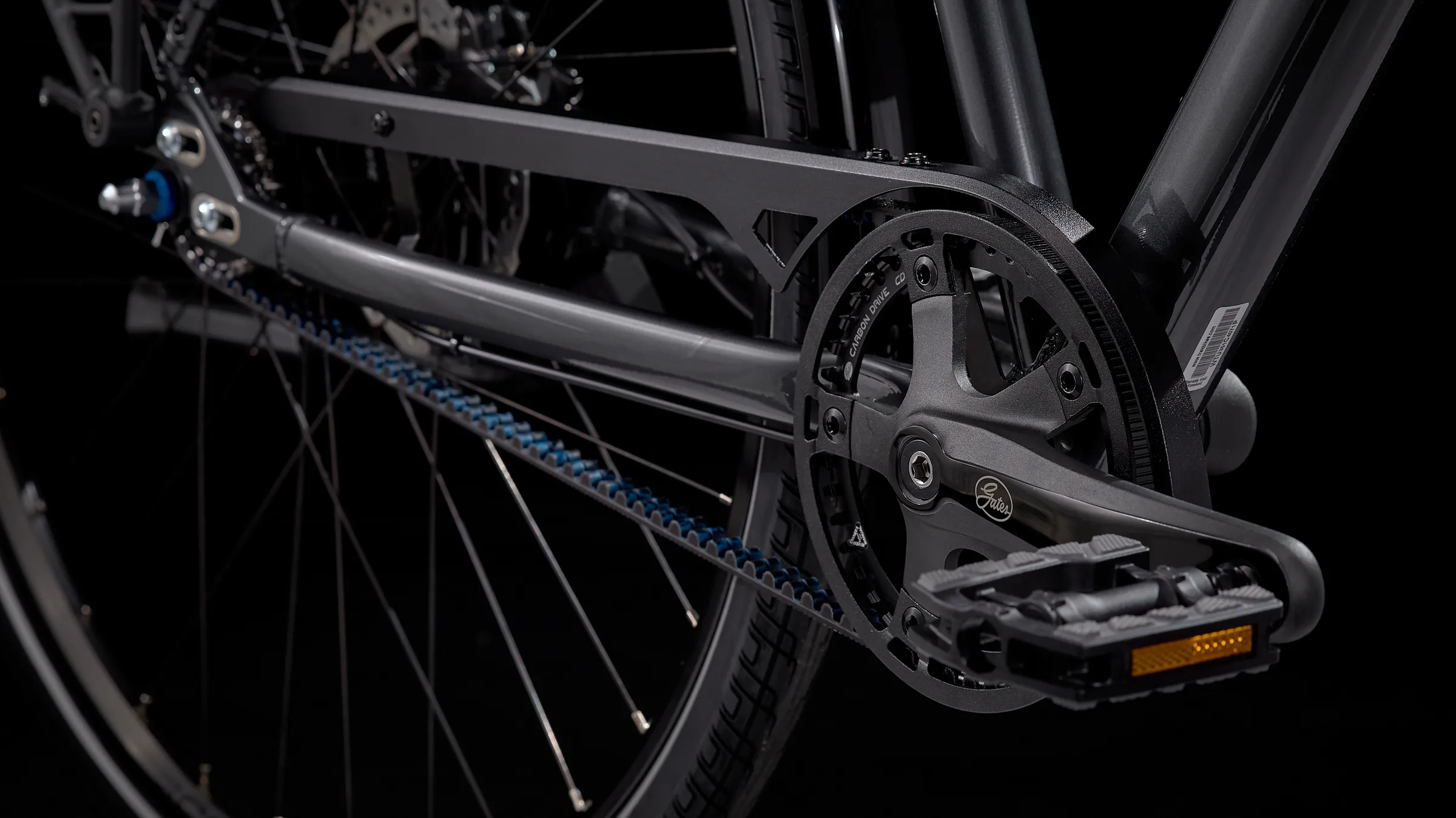 District 4 MS EQ L Trek Black Satin