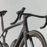 Madone SLR 7 XS Matte Carbon Smoke/Prismatic Pearl