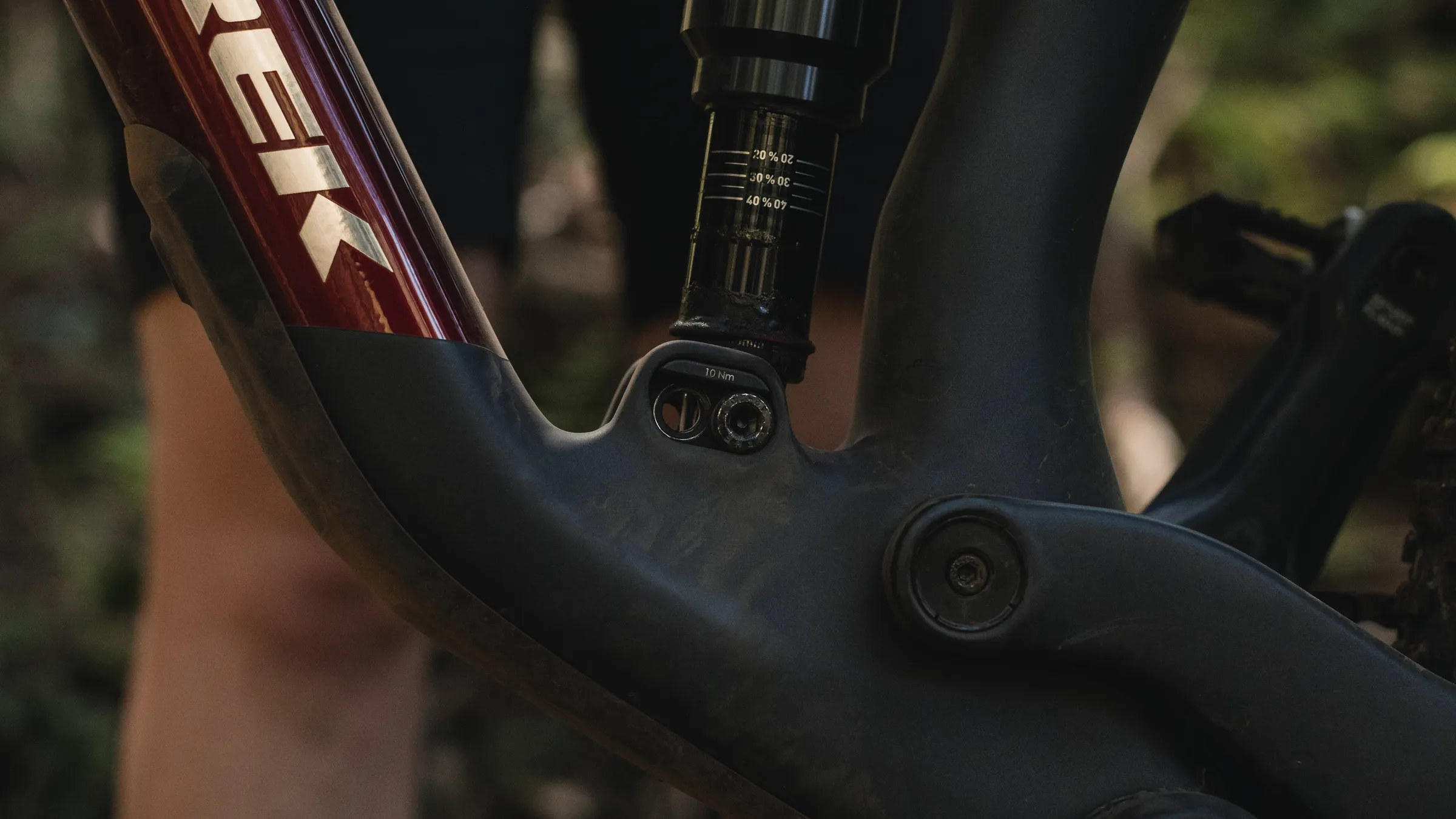 Top Fuel 9.8 S 27.5 Dark Star