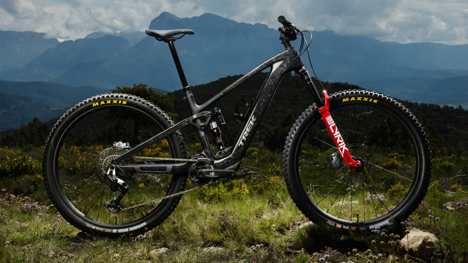 FUEL+ LX 9.8XTDI2 EU S Carbon Smoke/Lithium Grey M