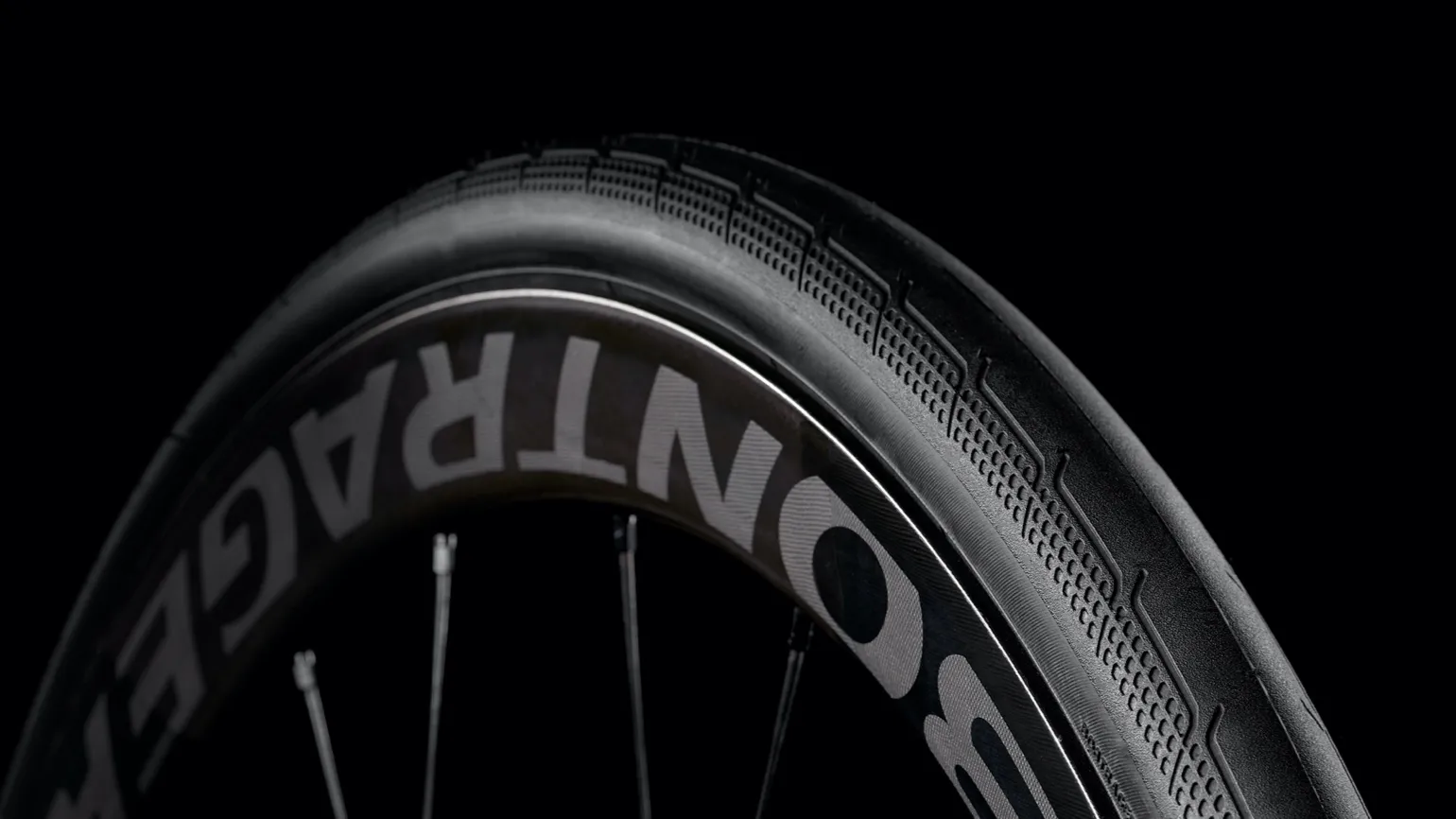 Tire Bontrager AW3 Hard-Case Lite 700x25c