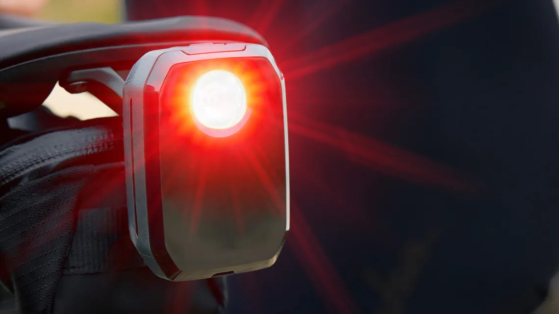 Lampa Trek CarBack USB-laddning baklampa Svart