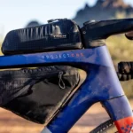 Väska Trek Adventure trekantig ramväska 1 liter Sv