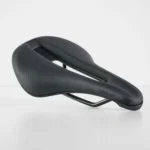 Sadel Trek Verse kort 155 mm Comp Svart