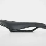 Sadel Trek Verse kort 145 mm Comp Svart
