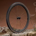 Däck Bontrager Girona Comp RD 700 x 42c Svart