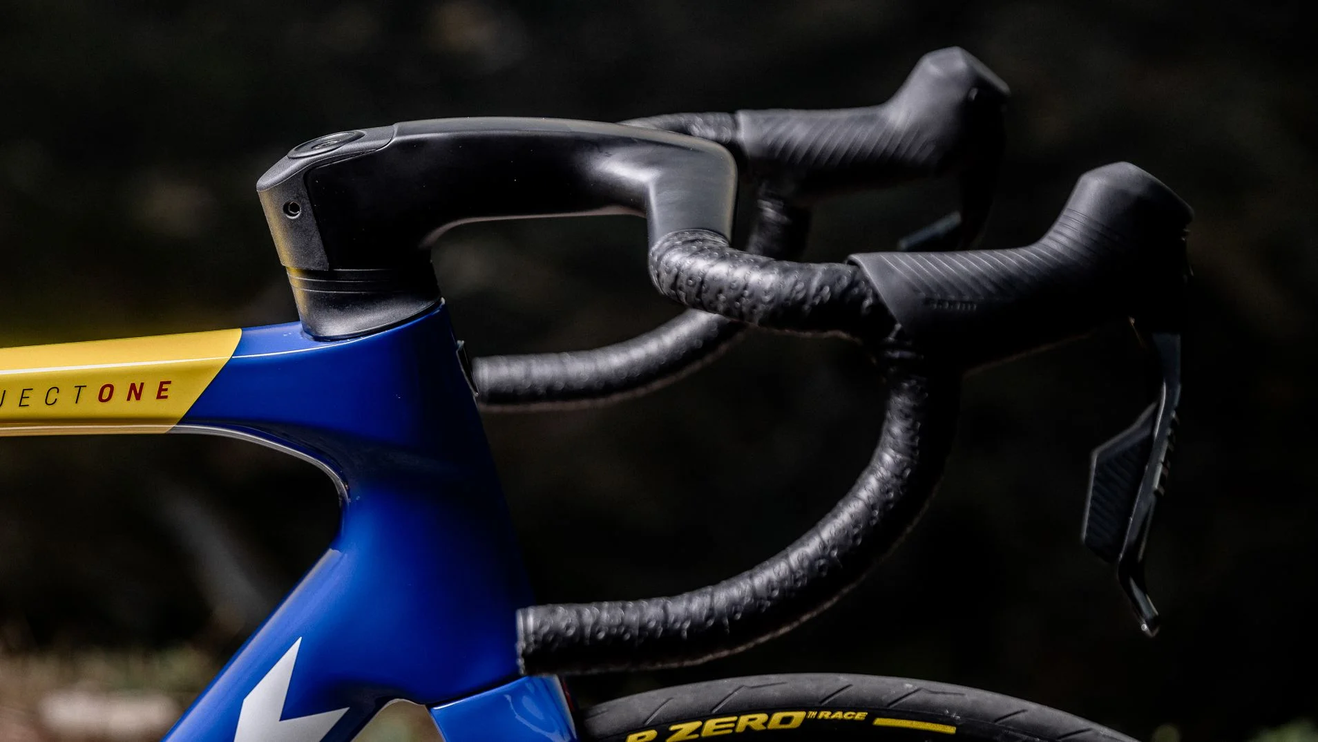 Styre Bontrager Aero Pro kolfiber 31,8 mm 35/38 Sv